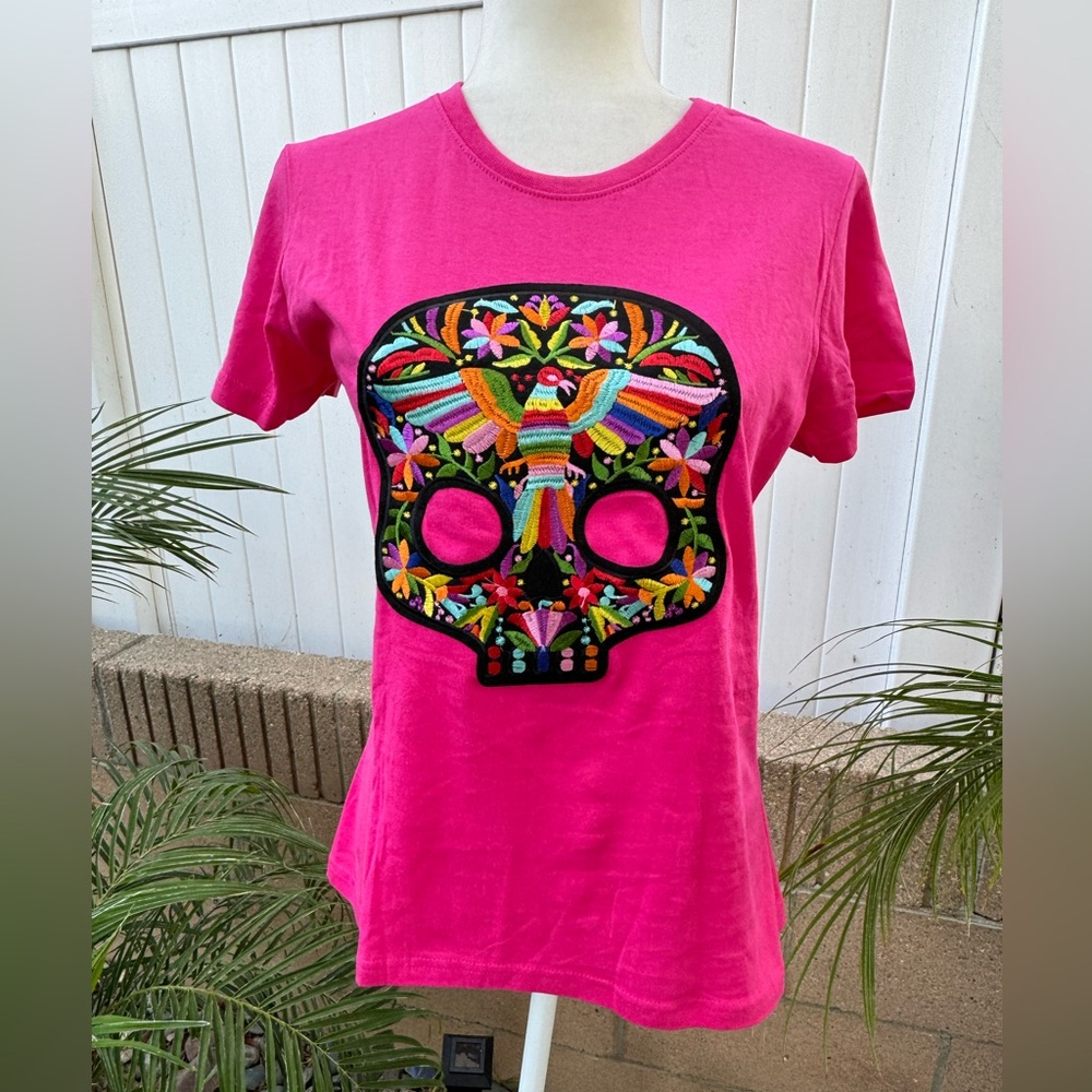 NWOT Artesanal blouse embroidered